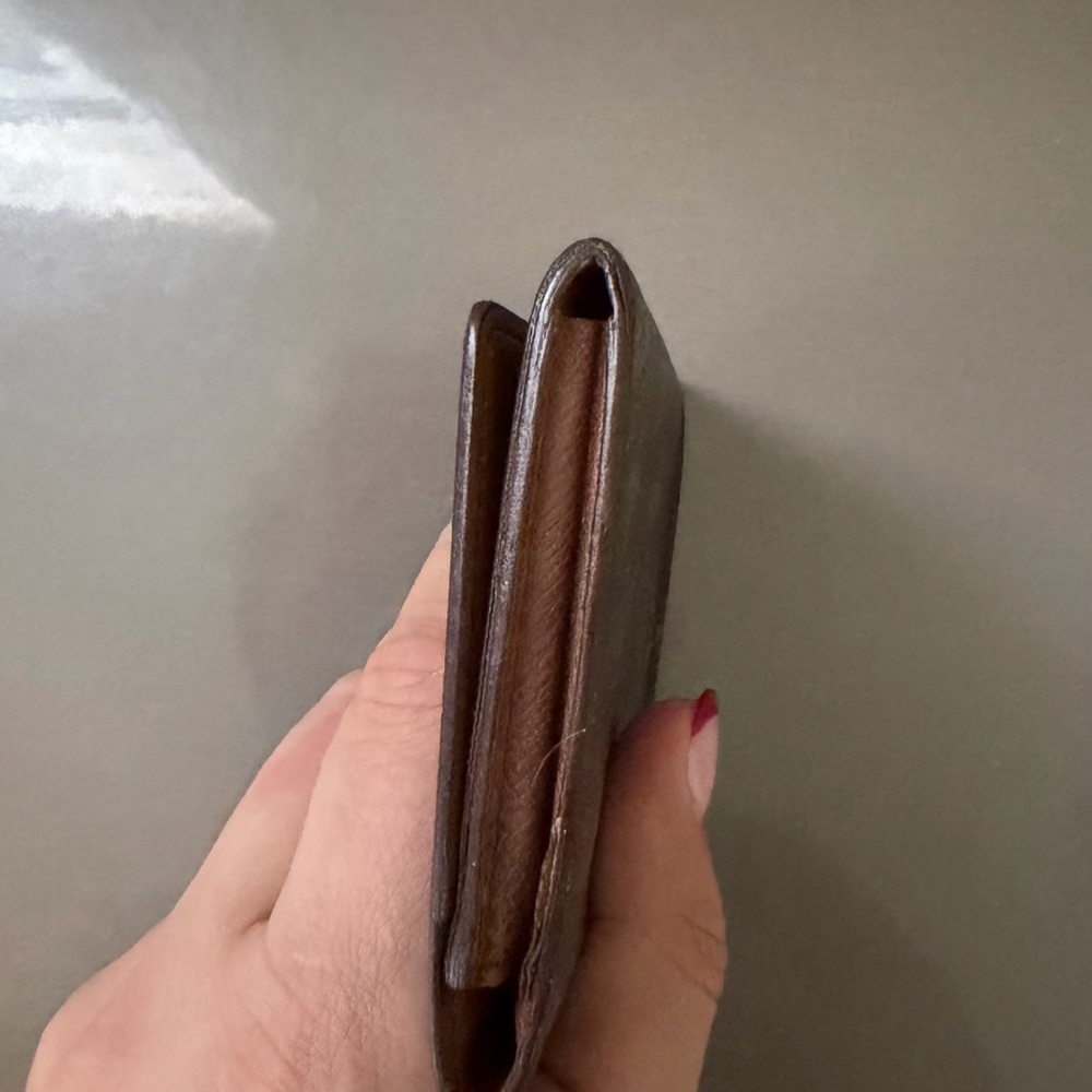 ⚡️SALE! Louis Vuitton Brown Monogram Canvas Compact Wallet!🎀VGUC! - Picture 6 of 8